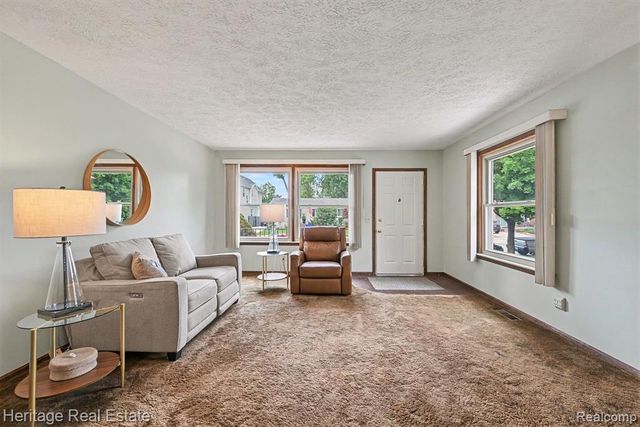 2986 Cumberland Road, Berkley, MI 48072