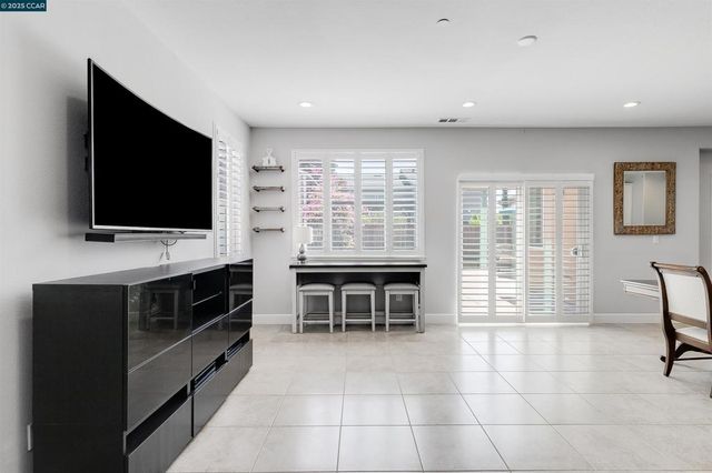 1156 Palm Ave, Martinez, CA 94553