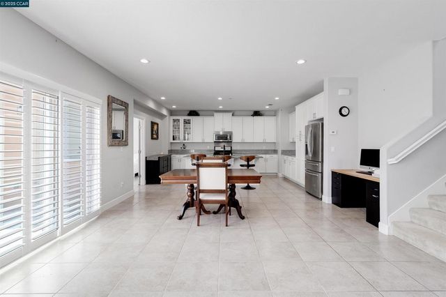 1156 Palm Ave, Martinez, CA 94553
