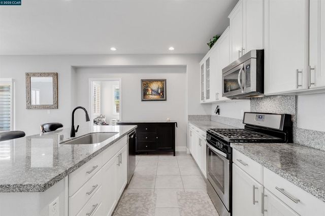 1156 Palm Ave, Martinez, CA 94553