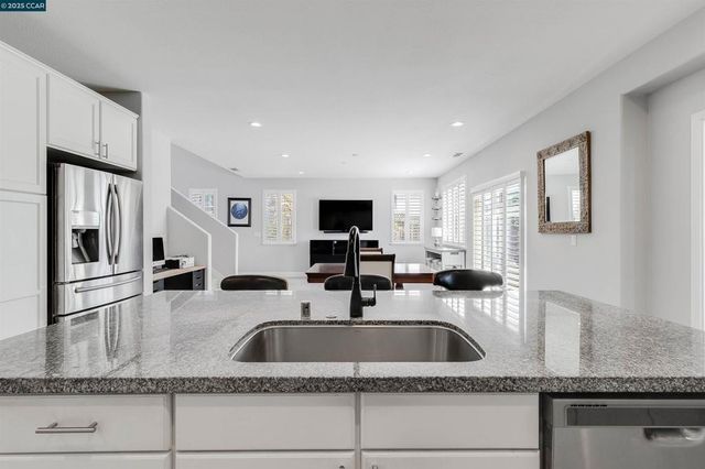 1156 Palm Ave, Martinez, CA 94553