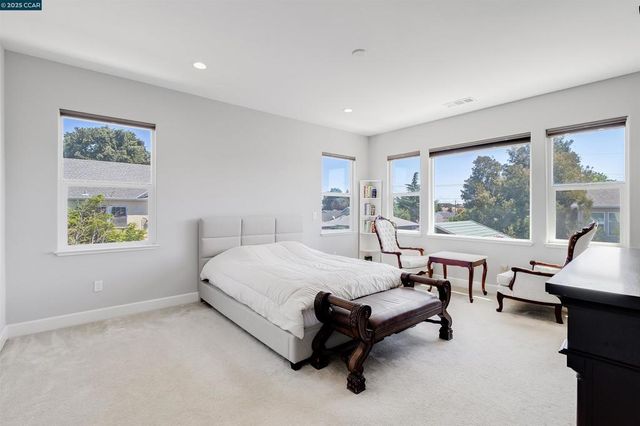 1156 Palm Ave, Martinez, CA 94553