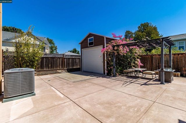 1156 Palm Ave, Martinez, CA 94553