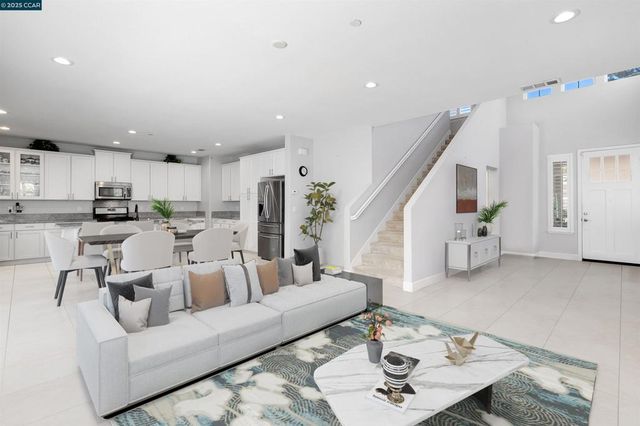 1156 Palm Ave, Martinez, CA 94553