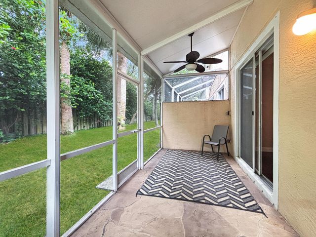 4528 Thornwood Circle, West Palm Beach, FL 33418