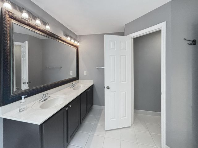 4528 Thornwood Circle, West Palm Beach, FL 33418