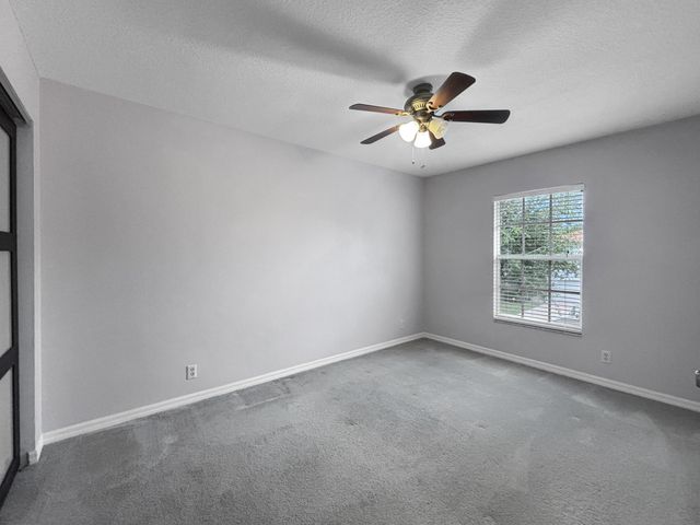 4528 Thornwood Circle, West Palm Beach, FL 33418