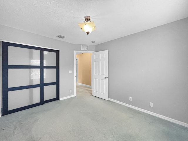 4528 Thornwood Circle, West Palm Beach, FL 33418