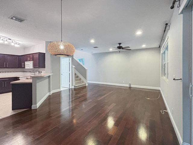 4528 Thornwood Circle, West Palm Beach, FL 33418