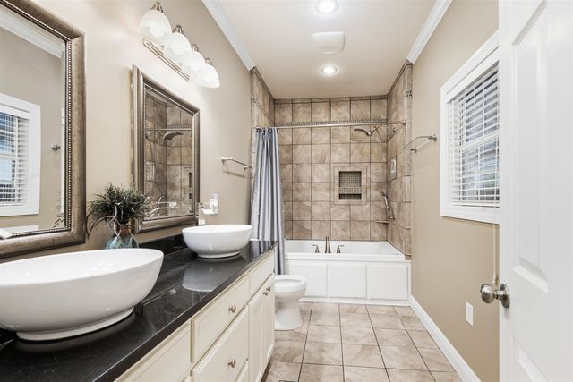 350 Mckinley St, Houma, LA 70364