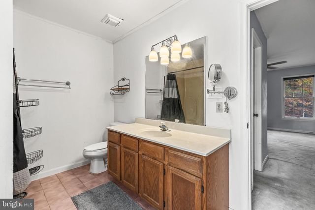 5825 MAGNOLIA CIR, St Leonard, MD 20685