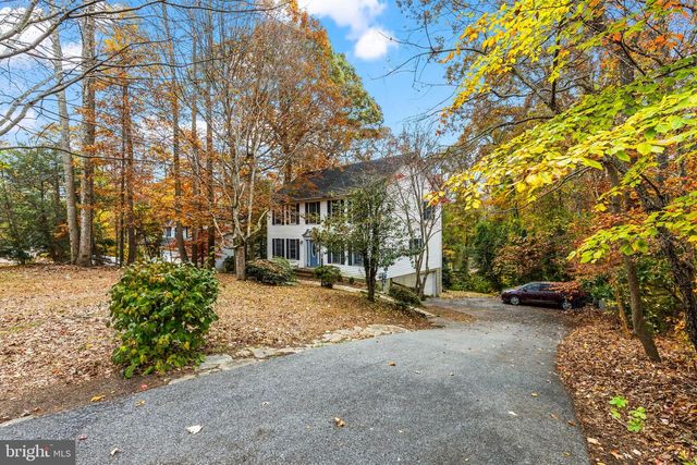 5825 MAGNOLIA CIR, St Leonard, MD 20685