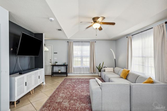 906 Calhoun Ave, Pensacola, FL 32526