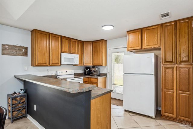 906 Calhoun Ave, Pensacola, FL 32526