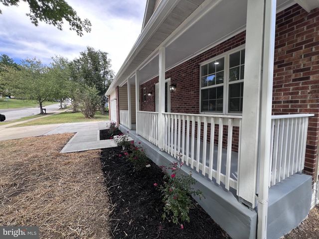 12200 CLEAR CREEK DR, Fort Washington, MD 20744