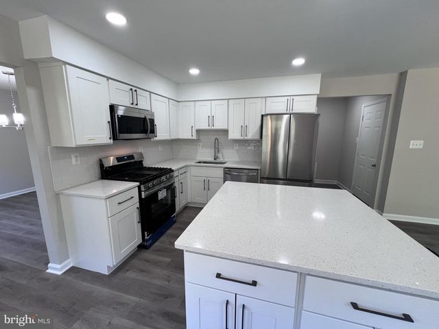 12200 CLEAR CREEK DR, Fort Washington, MD 20744
