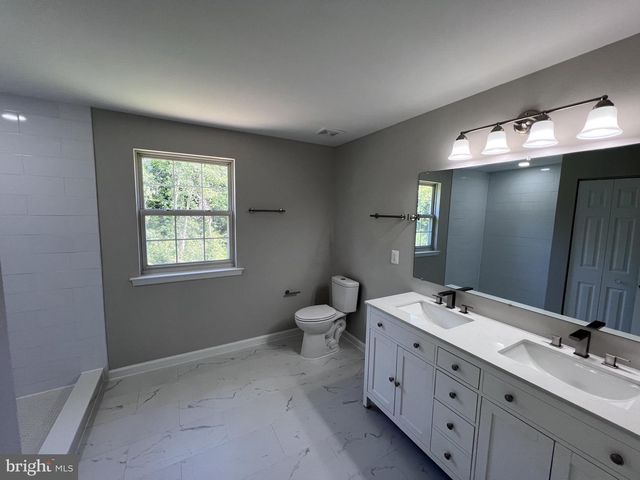 12200 CLEAR CREEK DR, Fort Washington, MD 20744