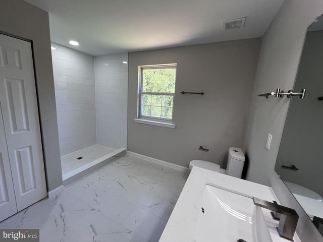 12200 CLEAR CREEK DR, Fort Washington, MD 20744