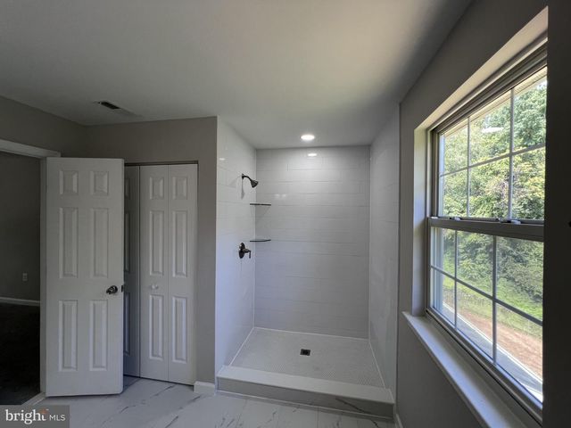 12200 CLEAR CREEK DR, Fort Washington, MD 20744