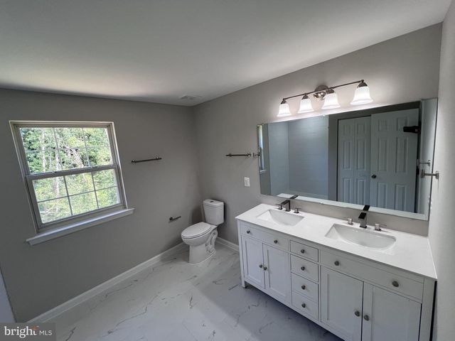 12200 CLEAR CREEK DR, Fort Washington, MD 20744