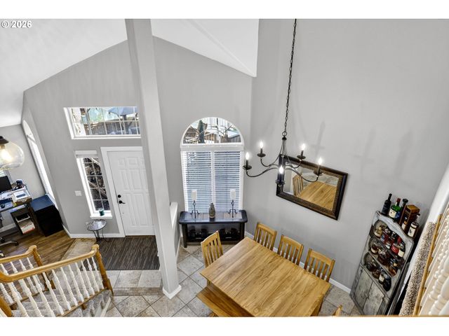 12276 Se MOUNTAIN SUN Dr, Clackamas, OR 97015