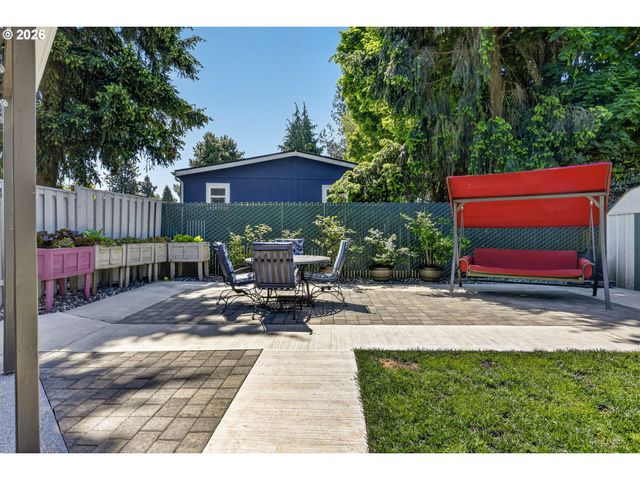 12276 Se MOUNTAIN SUN Dr, Clackamas, OR 97015