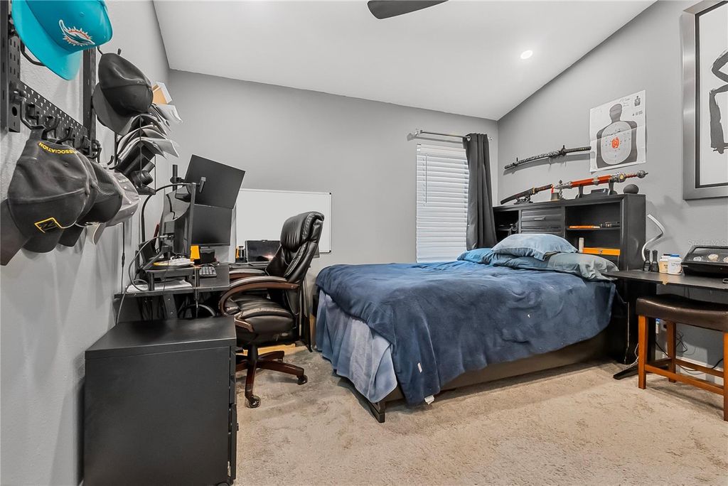 Image 28 of property listing at 11015 TAEDA DRIVE, Orlando, FL 32832