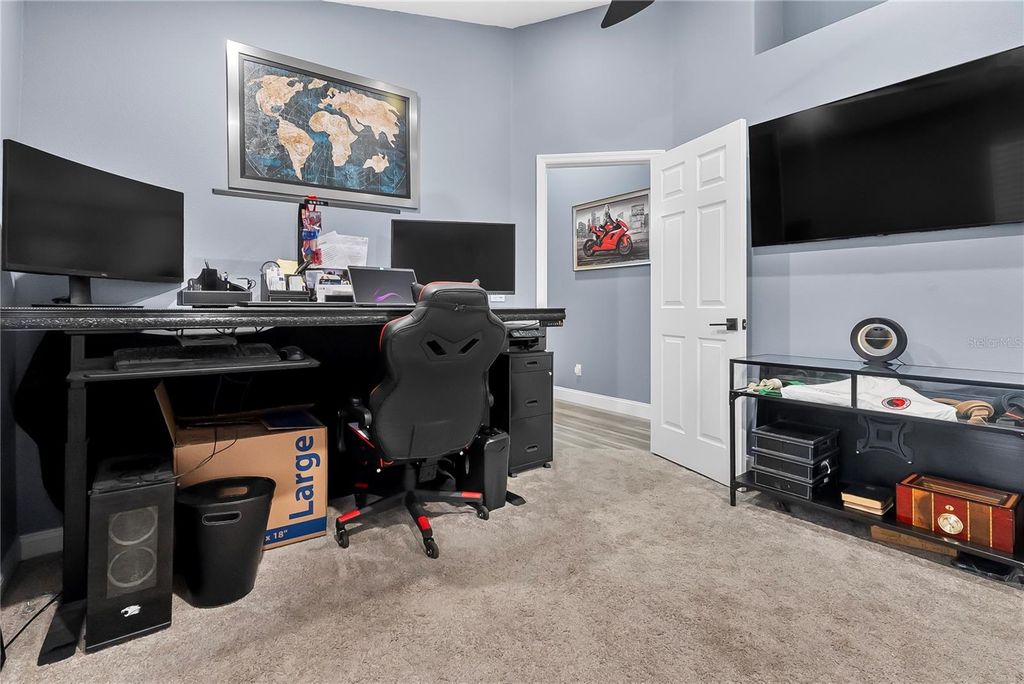 Image 32 of property listing at 11015 TAEDA DRIVE, Orlando, FL 32832