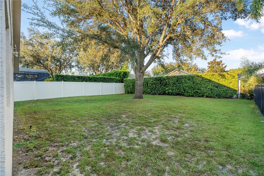 Image 35 of property listing at 11015 TAEDA DRIVE, Orlando, FL 32832