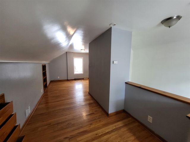20237 Kingsville Street, Harper Woods, MI 48225