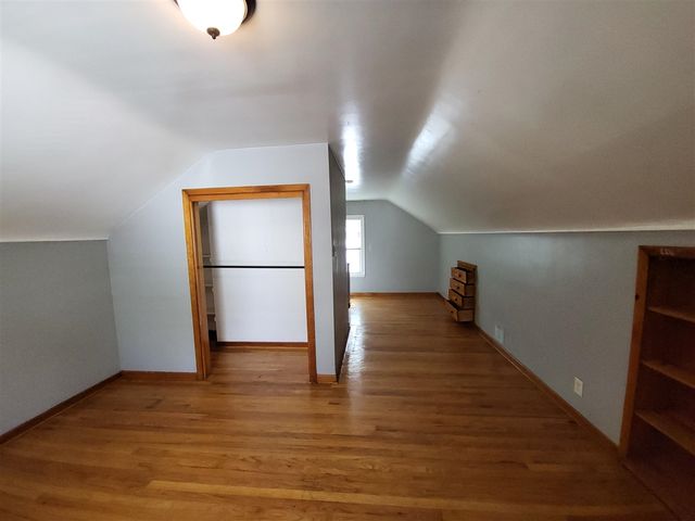 20237 Kingsville Street, Harper Woods, MI 48225