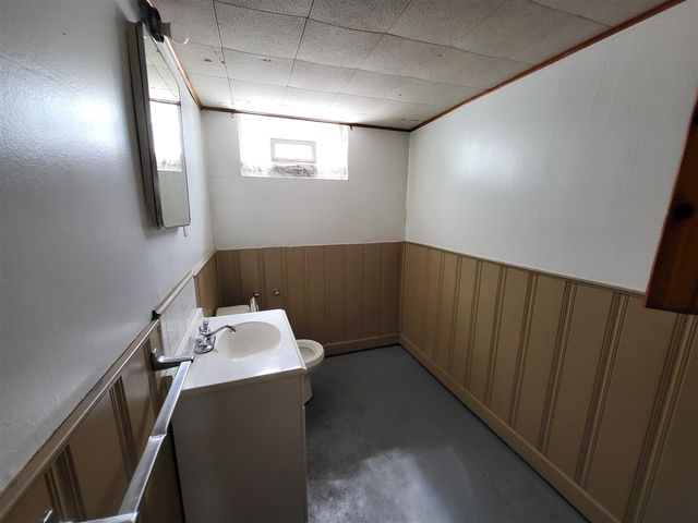20237 Kingsville Street, Harper Woods, MI 48225