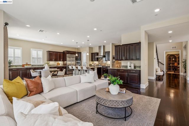 66 Adair Way, Hayward, CA 94542