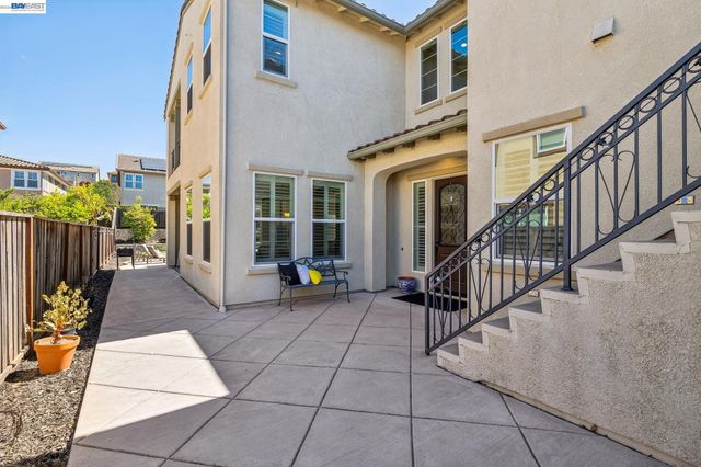 66 Adair Way, Hayward, CA 94542