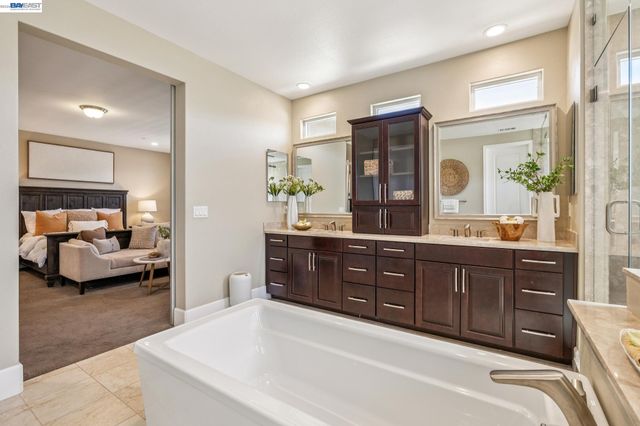 66 Adair Way, Hayward, CA 94542