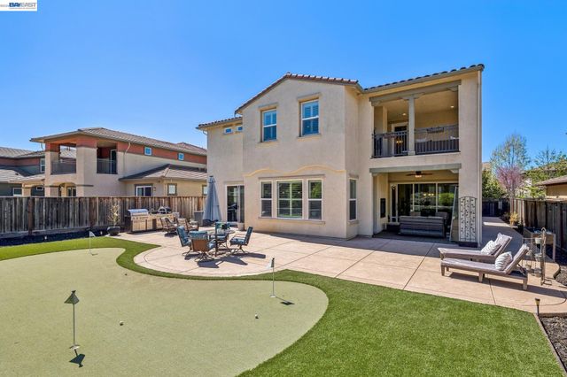 66 Adair Way, Hayward, CA 94542