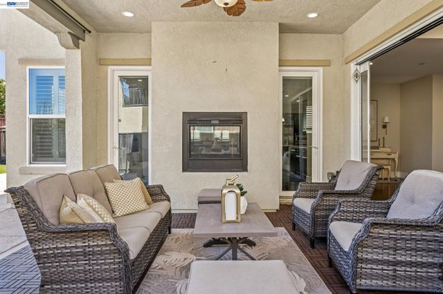 66 Adair Way, Hayward, CA 94542