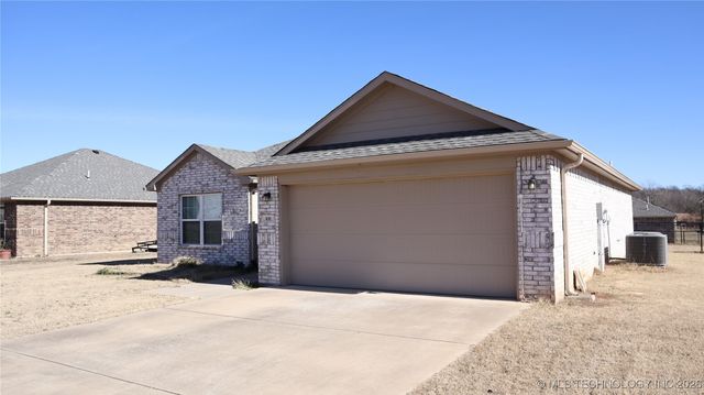 630 Lakefront Drive, Krebs, OK 74501