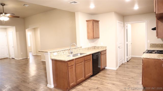 630 Lakefront Drive, Krebs, OK 74501