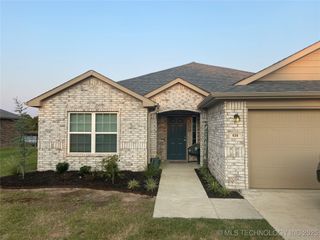 630 Lakefront Drive, Krebs, OK 74501