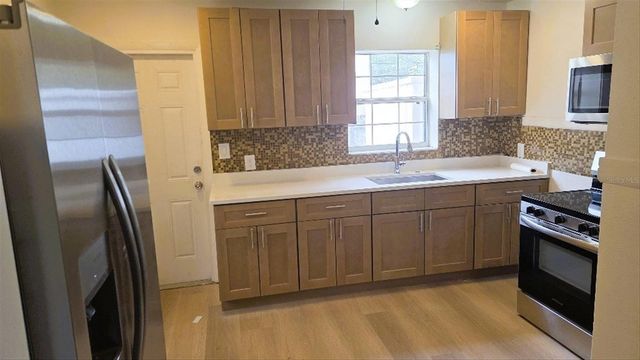 1761 28TH AVENUE N, St Petersburg, FL 33713