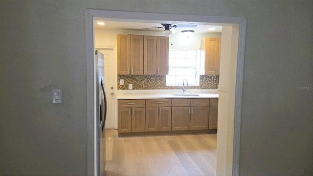 1761 28TH AVENUE N, St Petersburg, FL 33713