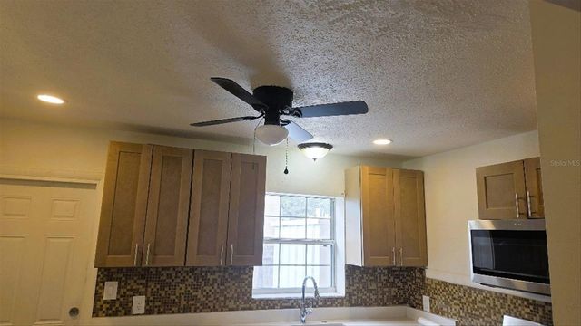 1761 28TH AVENUE N, St Petersburg, FL 33713