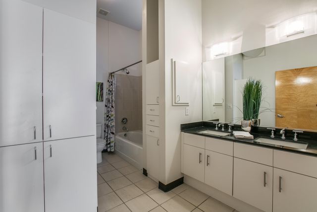 401 Central Avenue NE 301, Albuquerque, NM 87102