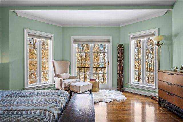 697 Bluff Road, Lake Bluff, IL 60044