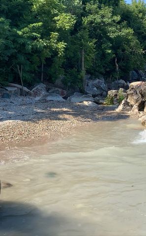 697 Bluff Road, Lake Bluff, IL 60044