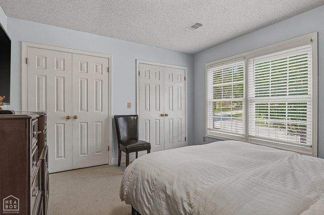 826 E Lakeshore Cove E, Jonesboro, AR 72401