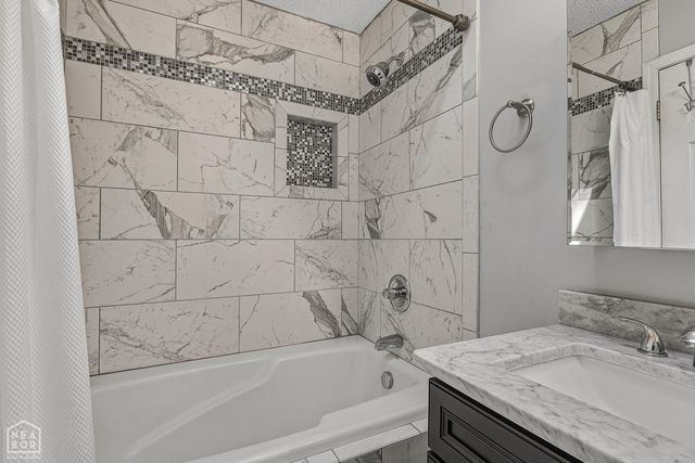 826 E Lakeshore Cove E, Jonesboro, AR 72401