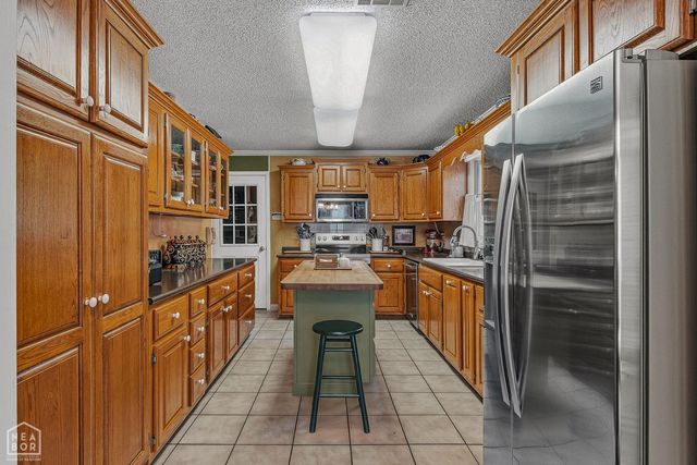 826 E Lakeshore Cove E, Jonesboro, AR 72401