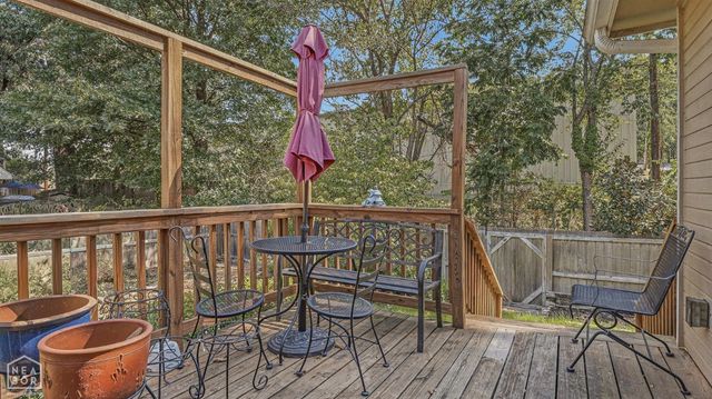 826 E Lakeshore Cove E, Jonesboro, AR 72401